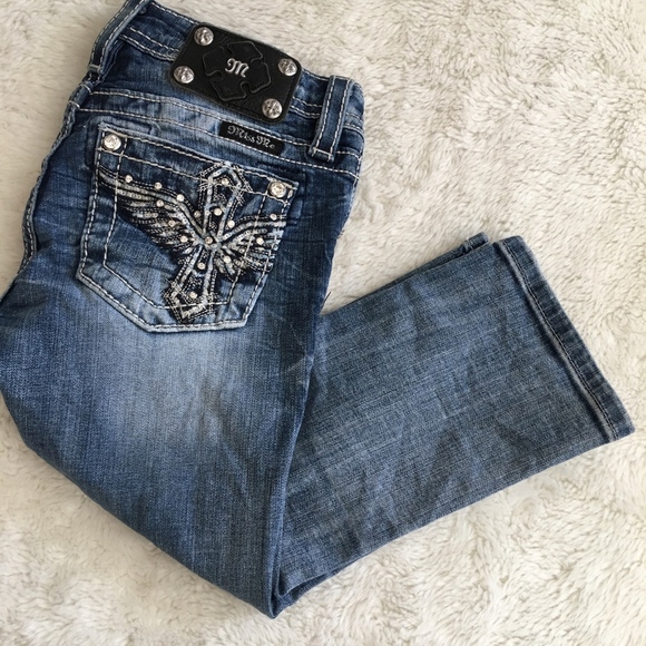 Miss Me Cuffed Capri Jeans Size 10x15.5" - Picture 3 of 7
